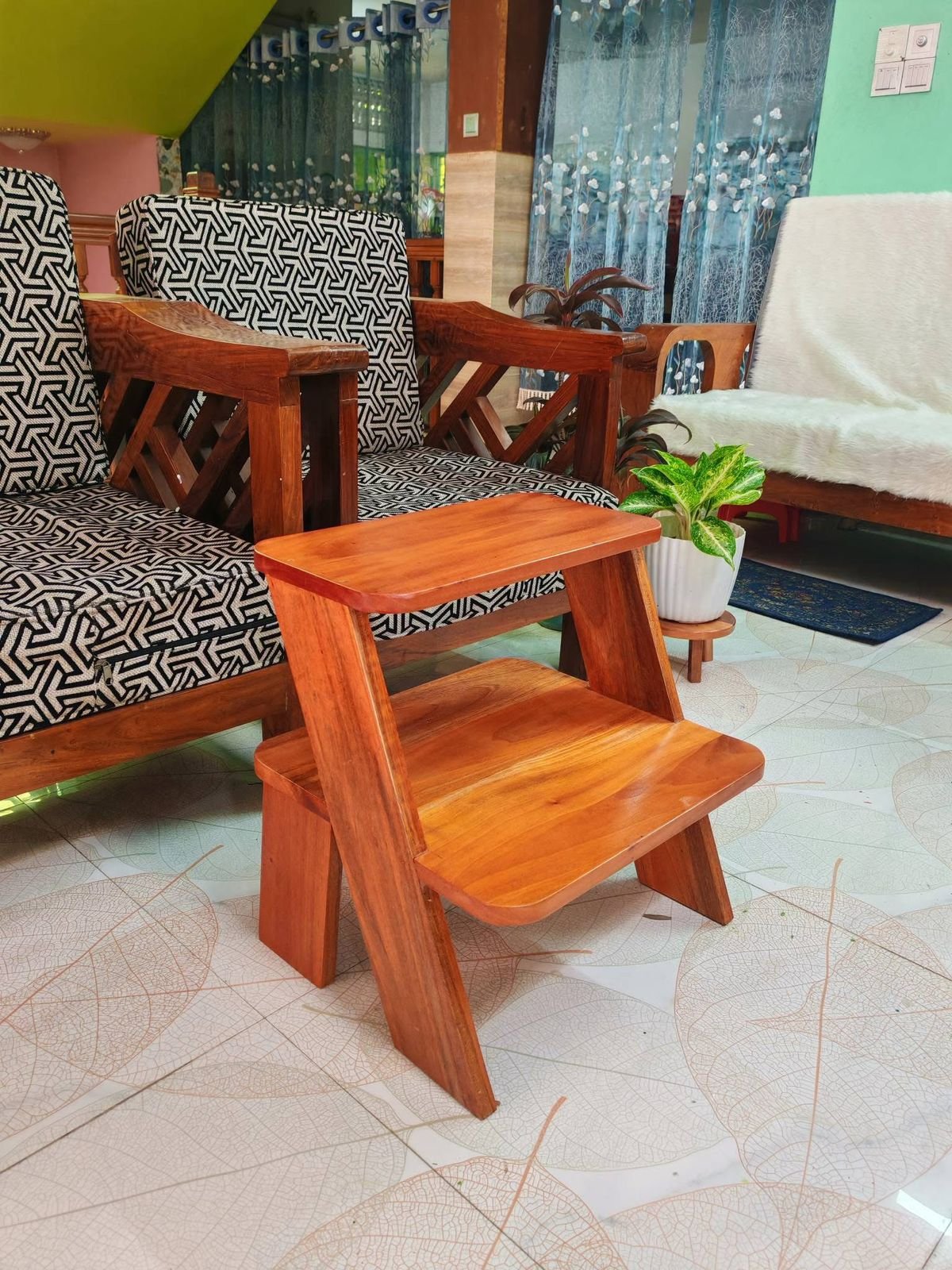 প্রিমিয়াম মেহগনি কাঠের ফিডো স্টুল (মাল্টি-পারপাস স্টেপ স্টুল) - Image 2