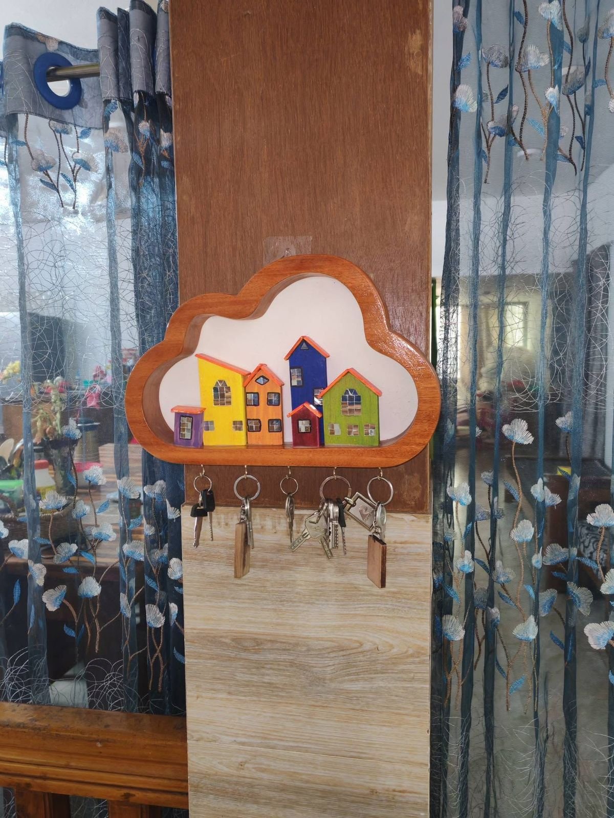 মেহগনি কাঠের কী হোল্ডার / শোপিস